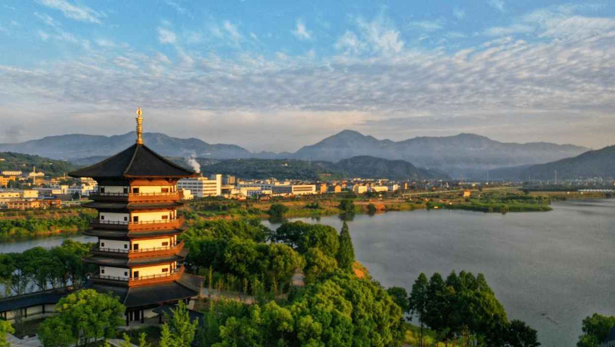走进旅游目的地：理论与实务